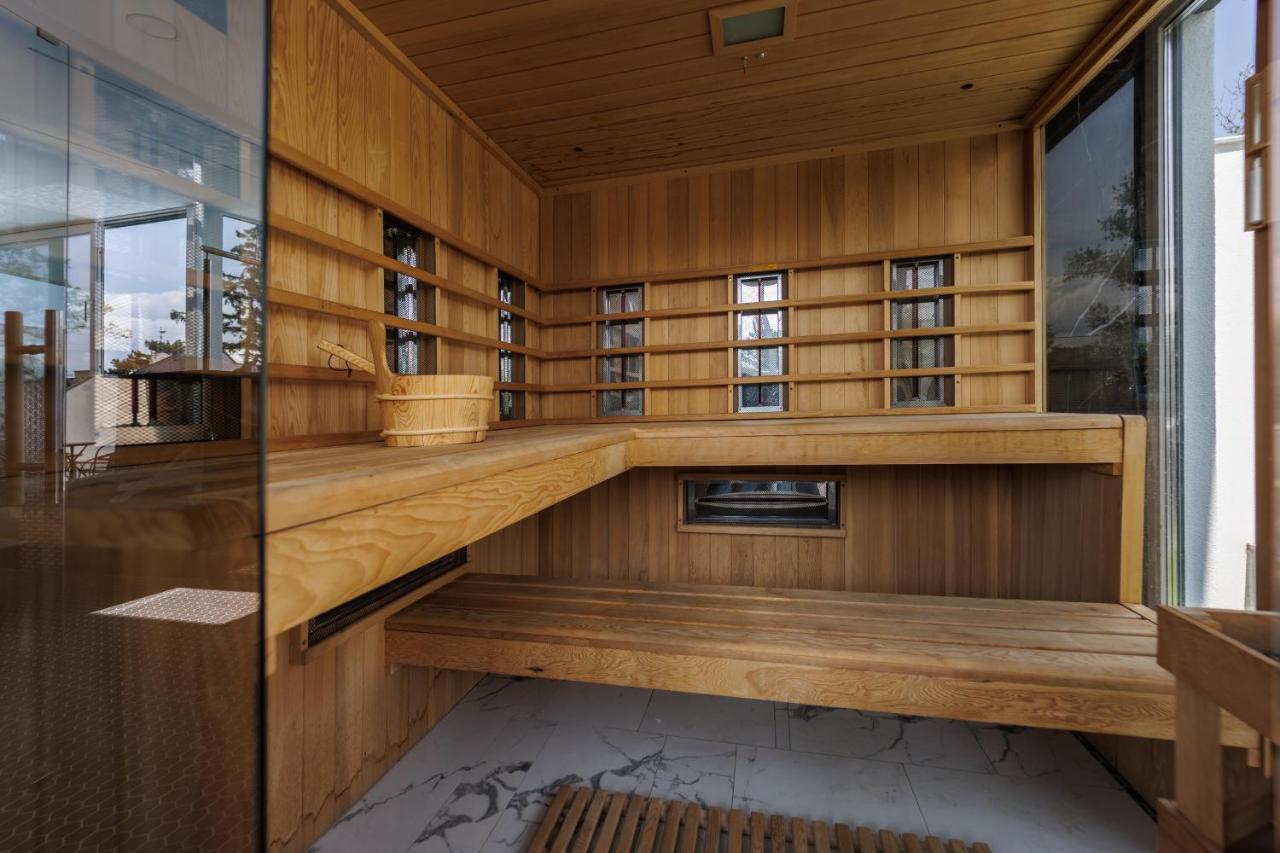 Villa Bauhaus Wellness Apartments 207 - Petiteplage Siófok Eksteriør bilde